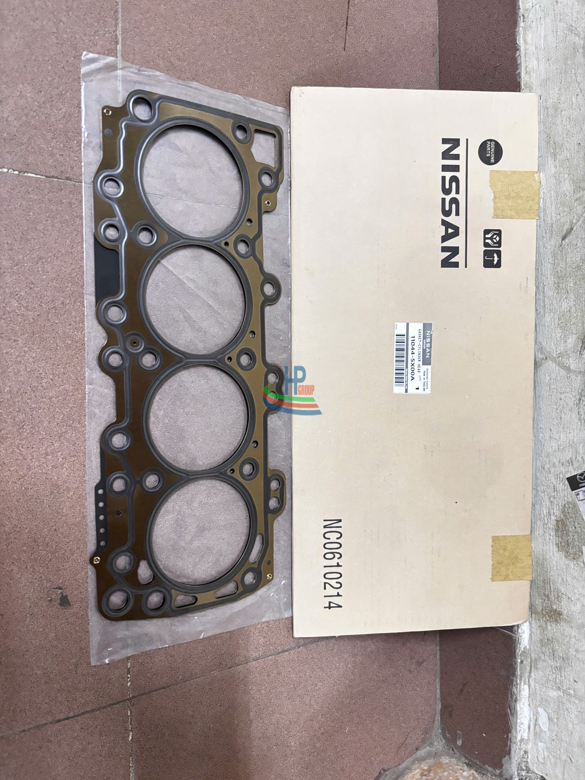 GIOĂNG MẶT MÁY NISSAN NAVARA 2012-2017 MÃ 11044-5X00A