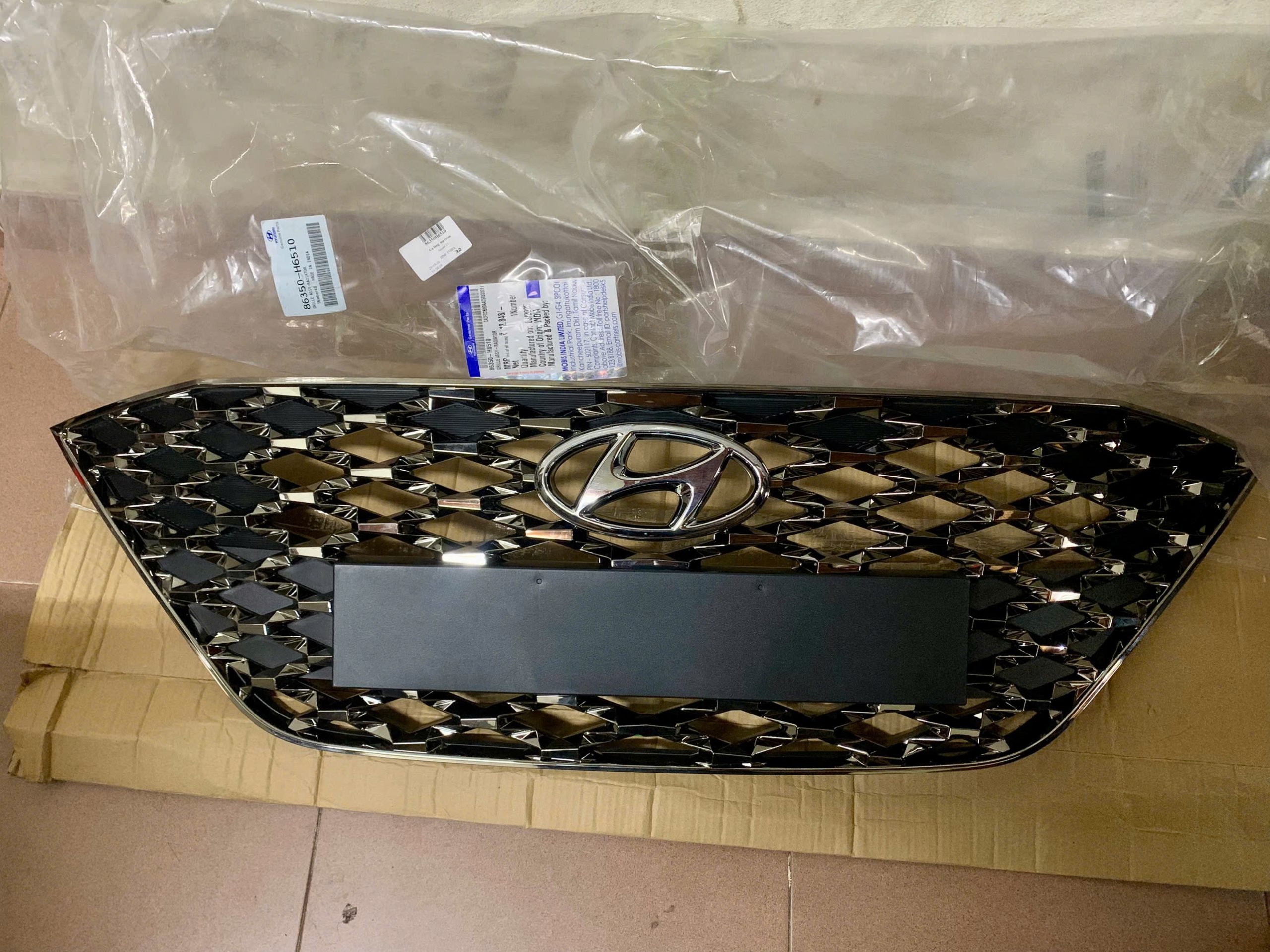 Mặt ca lăng Hyundai Accent (2021-2024) (mã 86350-H6510)
