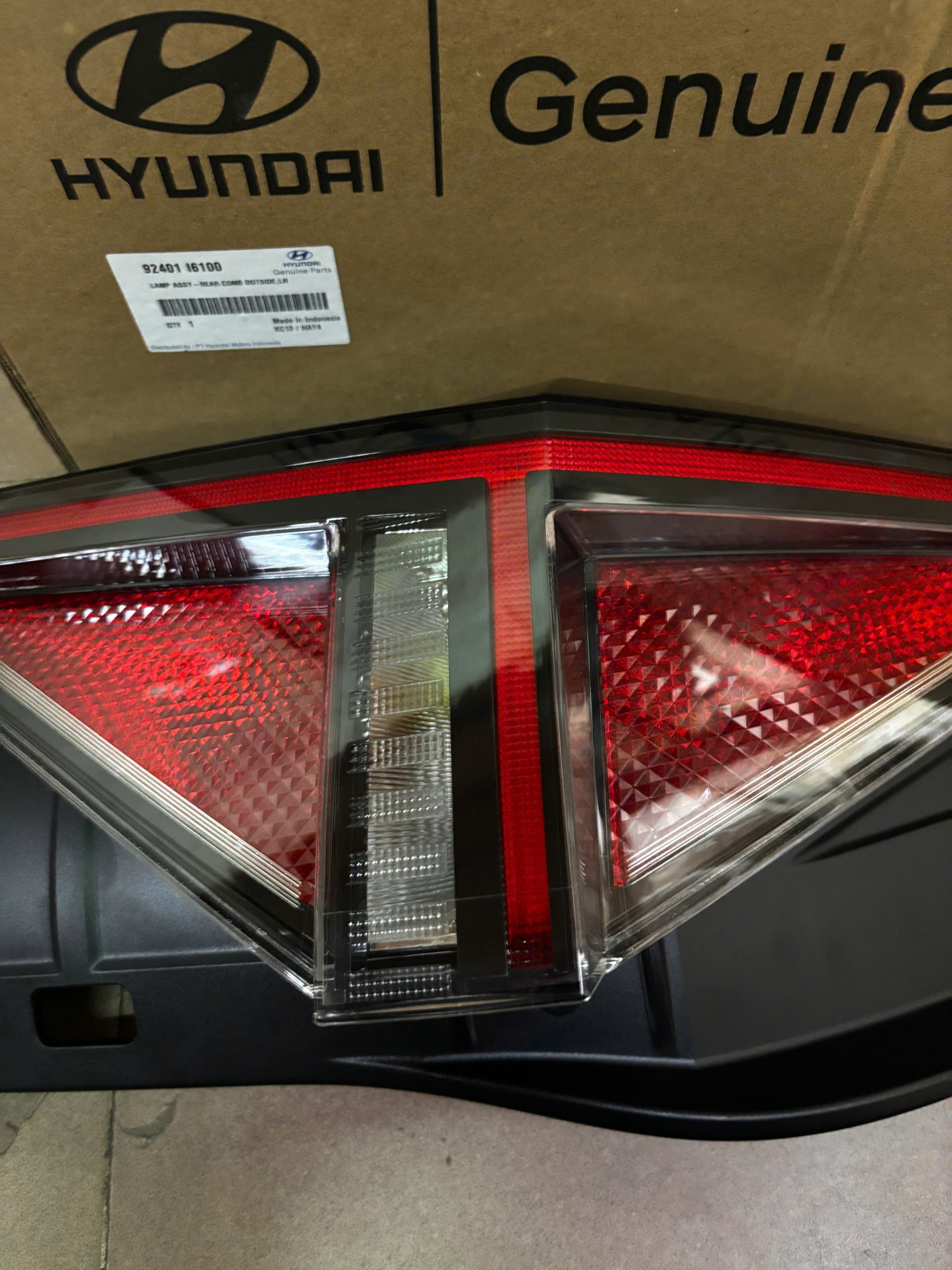 Đèn hậu Led ngoài LH Hyundai Stargazer 2022-2026 – Mã 92401-L6100